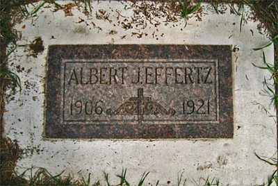 Albert Justin Effertz Gravestone - Source: Mrs. Smith - Find A Grave