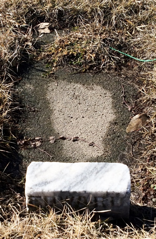 Edward Effertz Gravestone