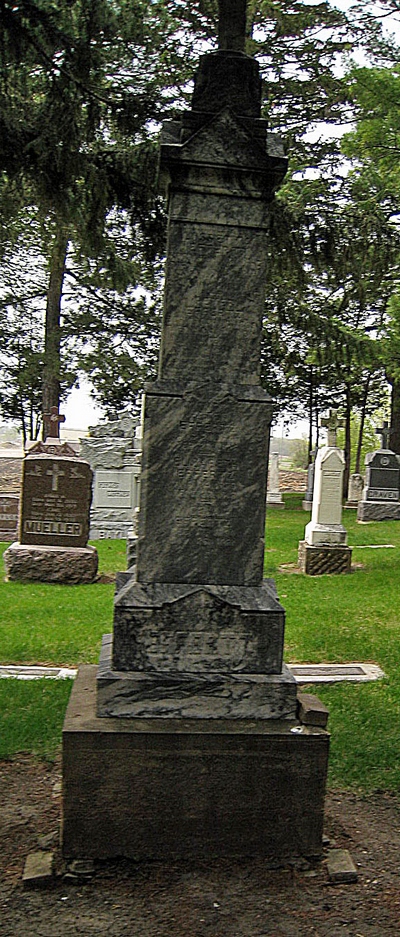 Peter Hubert Effertz Family Gravestone - source: Franklin Overby